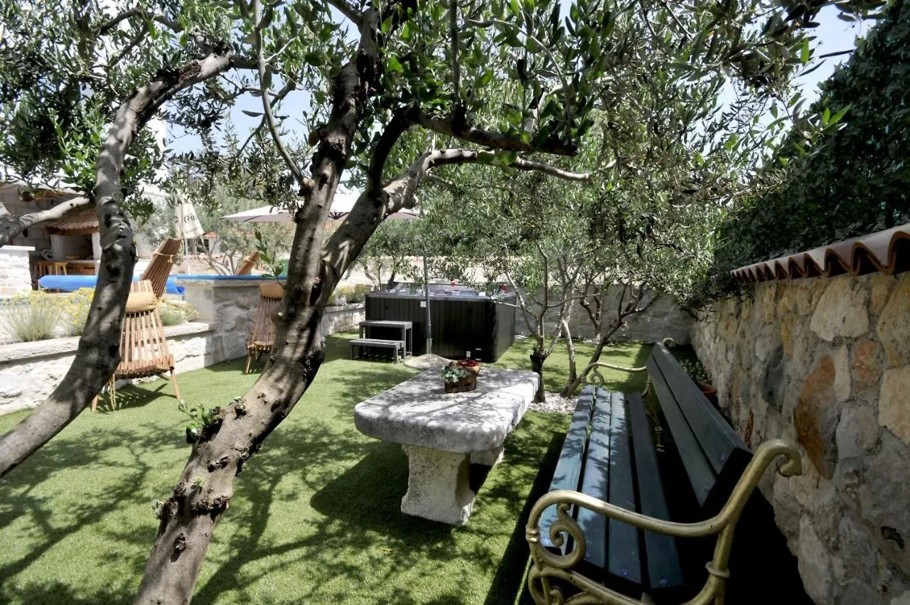 Luxury Villa With Pool, Jacuzzi, Sauna And Gym Trogir Croatia