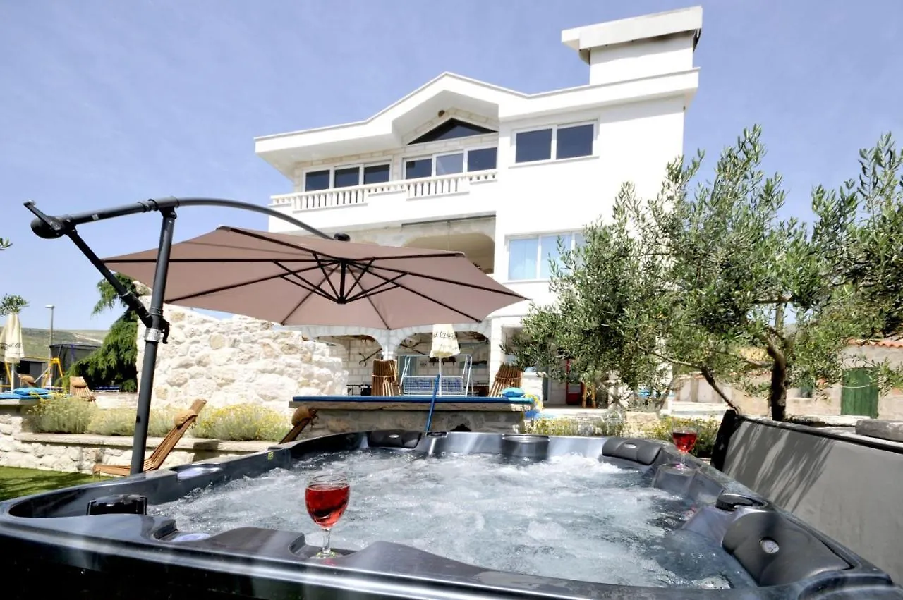 Luxury Villa With Pool, Jacuzzi, Sauna And Gym Trogir