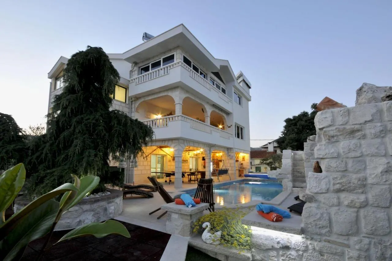 Luxury Villa With Pool, Jacuzzi, Sauna And Gym Trogir