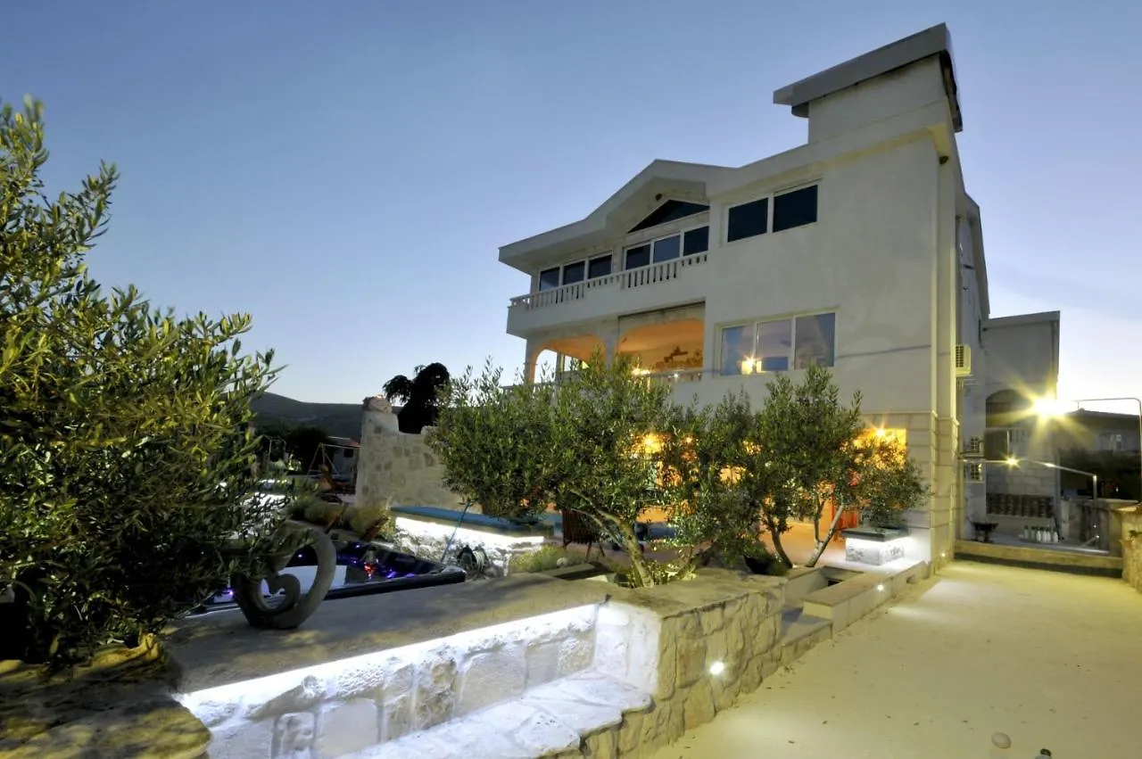 Luxury Villa With Pool, Jacuzzi, Sauna And Gym Trogir