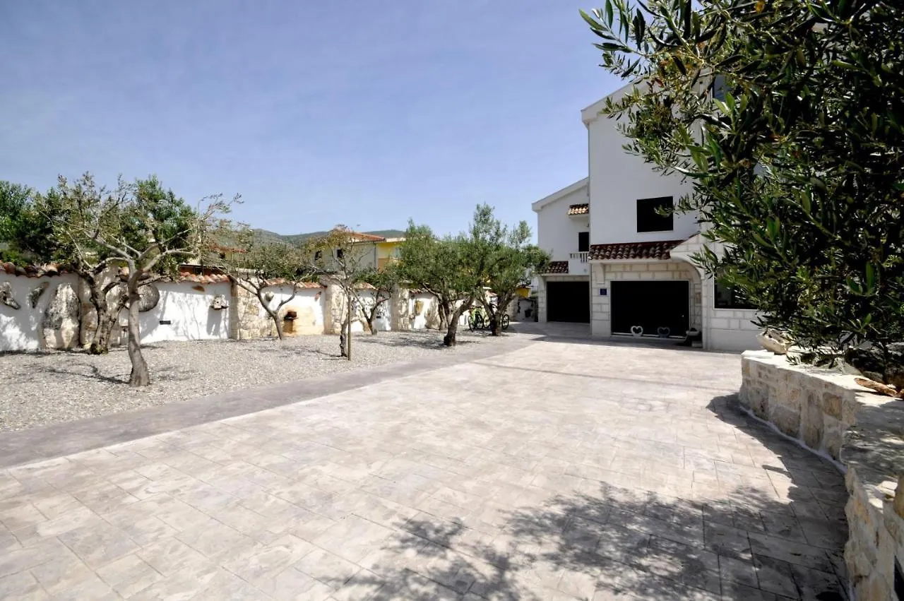 Luxury Villa With Pool, Jacuzzi, Sauna And Gym Trogir