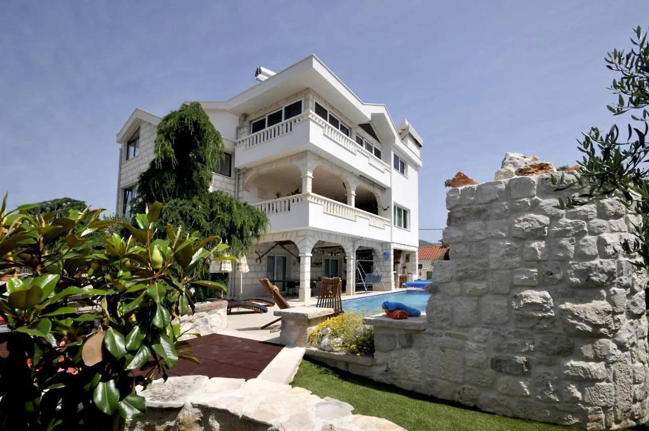 Luxury Villa With Pool, Jacuzzi, Sauna And Gym Trogir Croatia