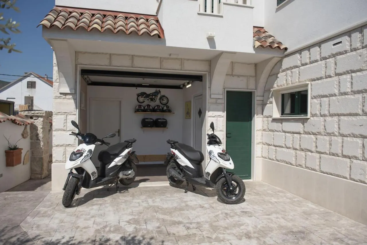 Luxury Villa With Pool, Jacuzzi, Sauna And Gym Trogir